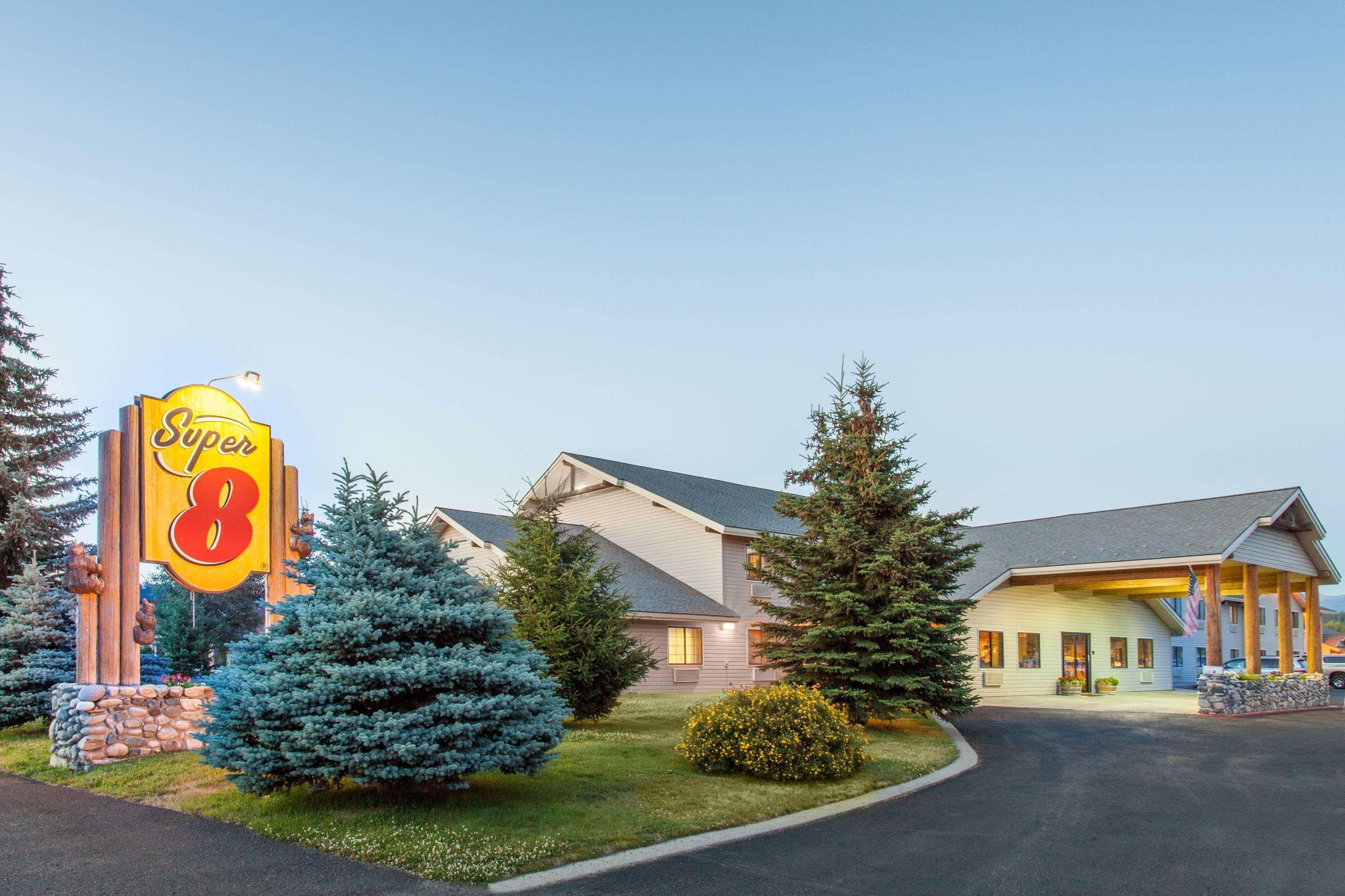 Super 8 By Wyndham Mccall Exterior photo