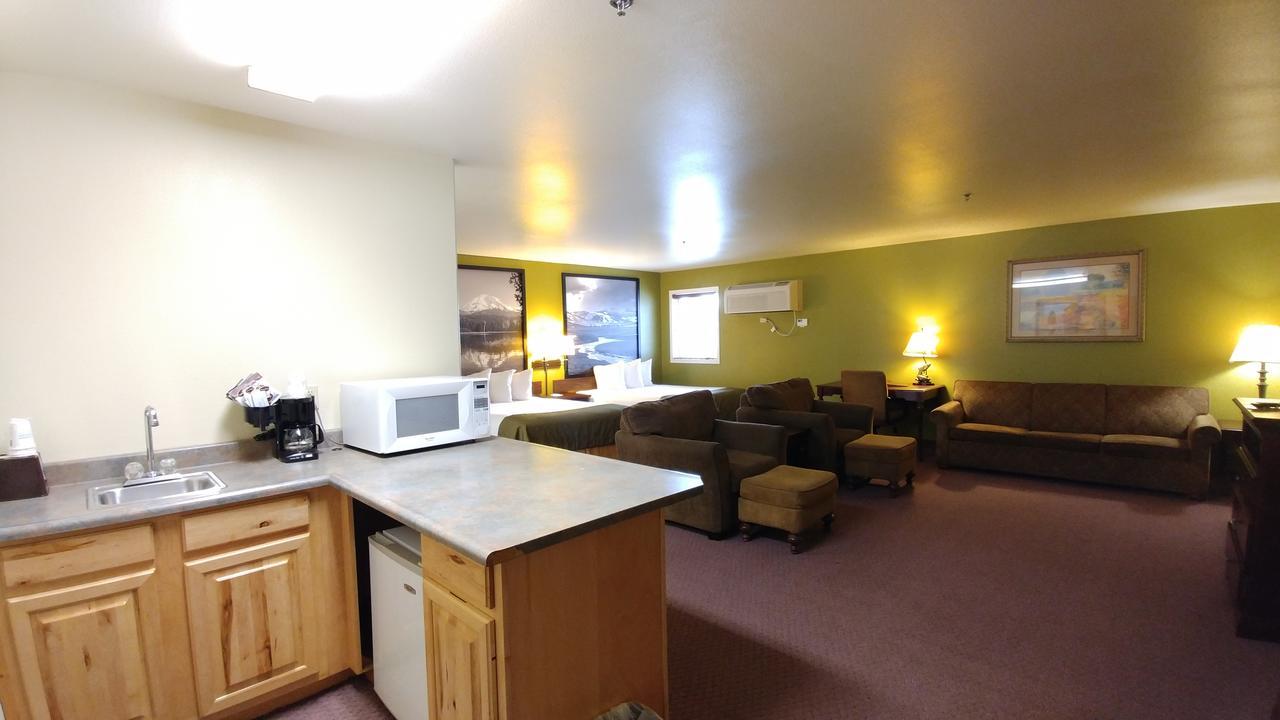 Super 8 By Wyndham Mccall Exterior photo